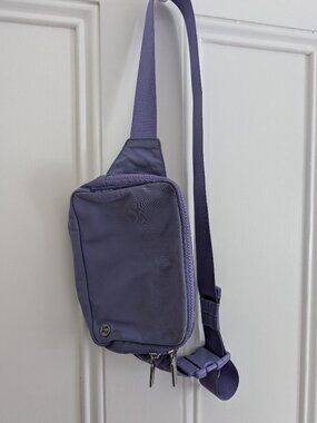 Lululemon Cross Body Belt Bag (Purple)